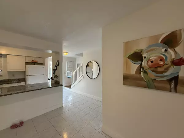 Greenacres, FL 33463,5102 Pier DR