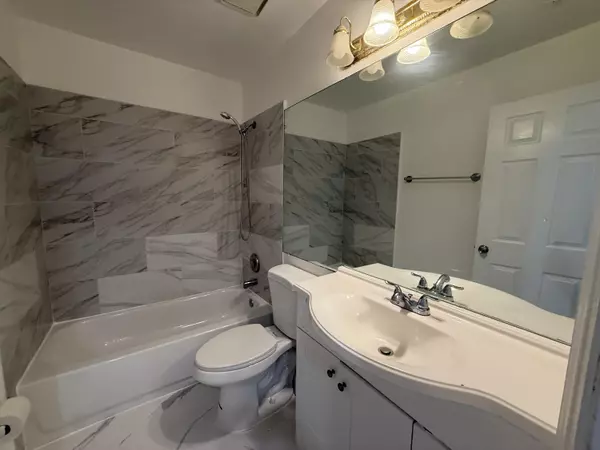 Greenacres, FL 33463,5102 Pier DR