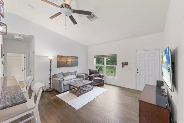 Okeechobee, FL 34972,7633 NW 93rd CT