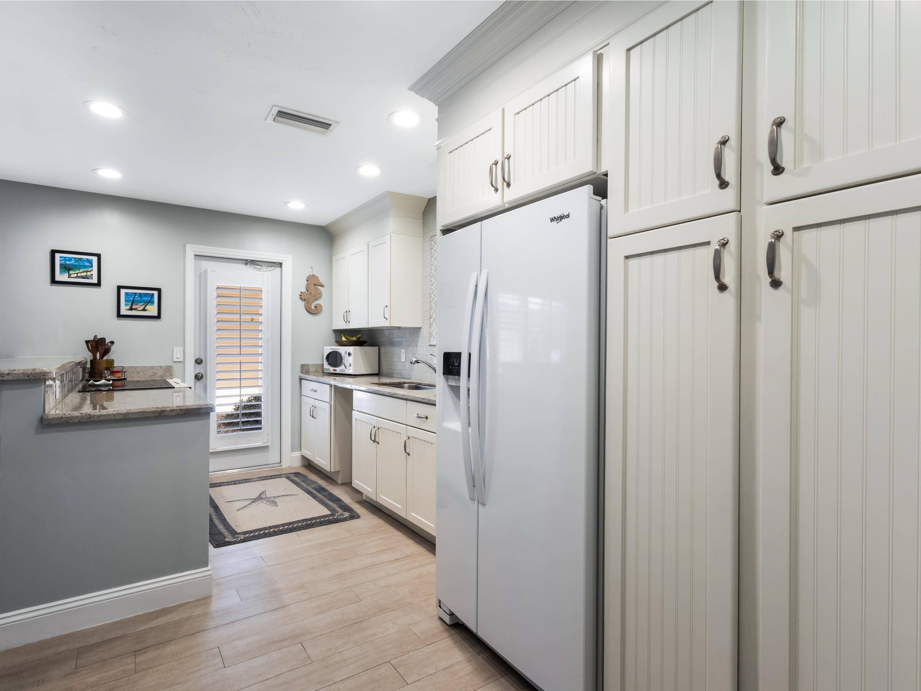 Lighthouse Point, FL 33064,2753 NE 28th ST 2e