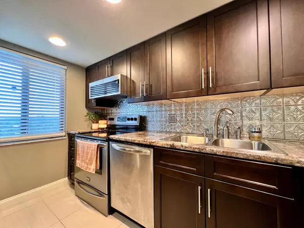 West Palm Beach, FL 33417,2828 Tennis Club DR 503