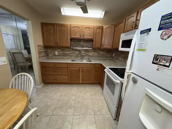 West Palm Beach, FL 33417,160 Plymouth V