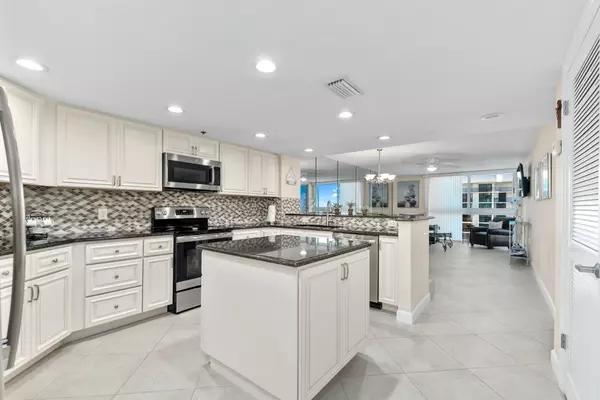 Fort Pierce, FL 34949,2700 N Highway A1a 902