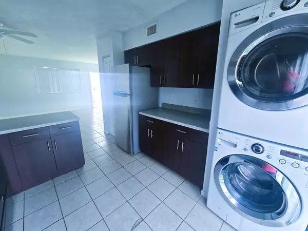 Coral Springs, FL 33071,1833 NW 94 AVE