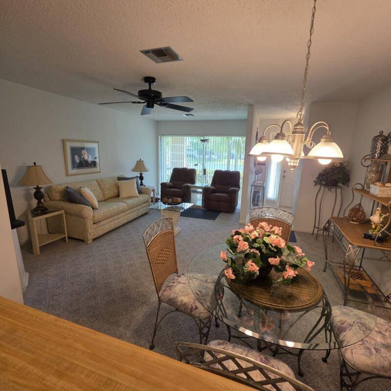 Fort Pierce, FL 34982,131 Lakes End DR C