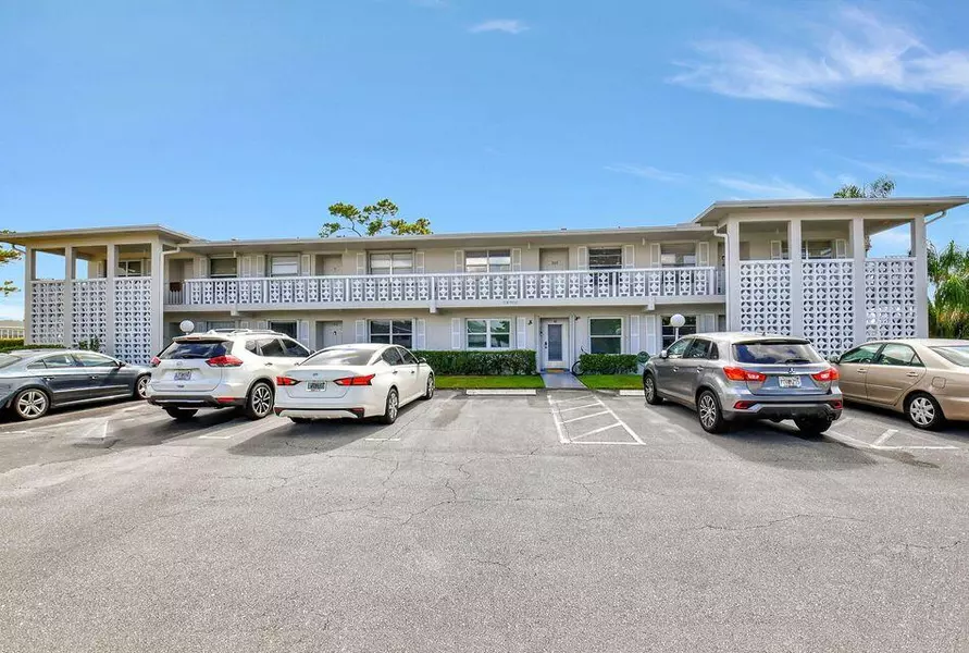 2721 SW 15th ST 202, Delray Beach, FL 33445