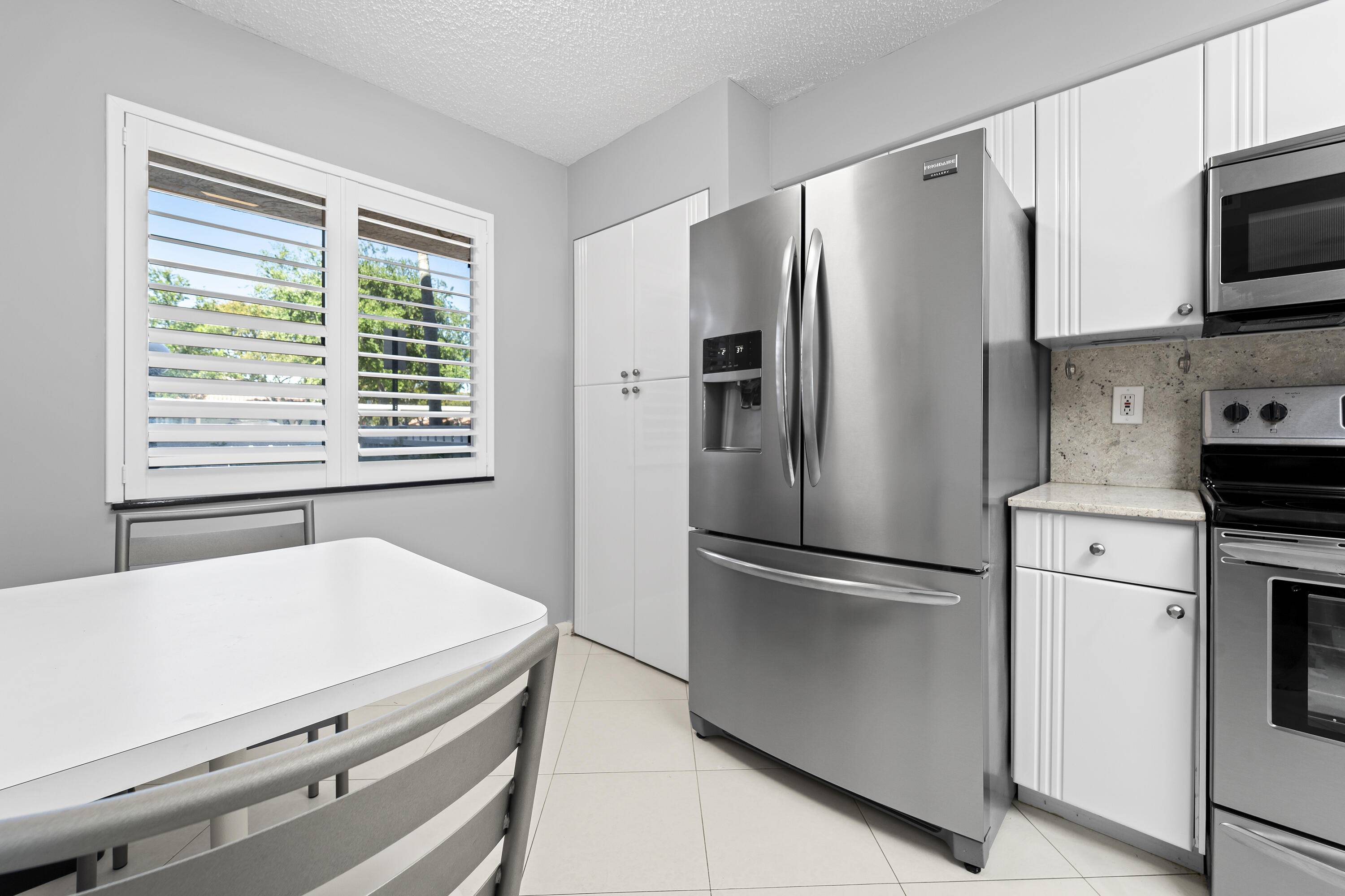 Delray Beach, FL 33484,14112 Huntington Pointe DR 105