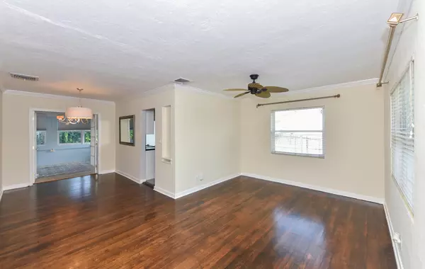 West Palm Beach, FL 33405,340 Russlyn DR