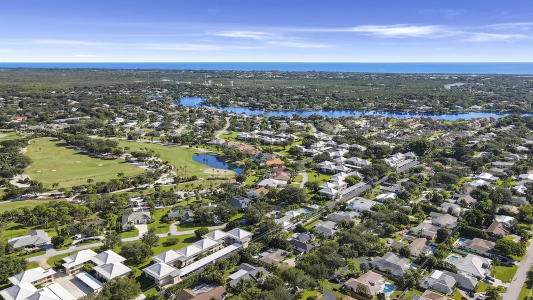 358 Country Club DR, Tequesta, FL 33469