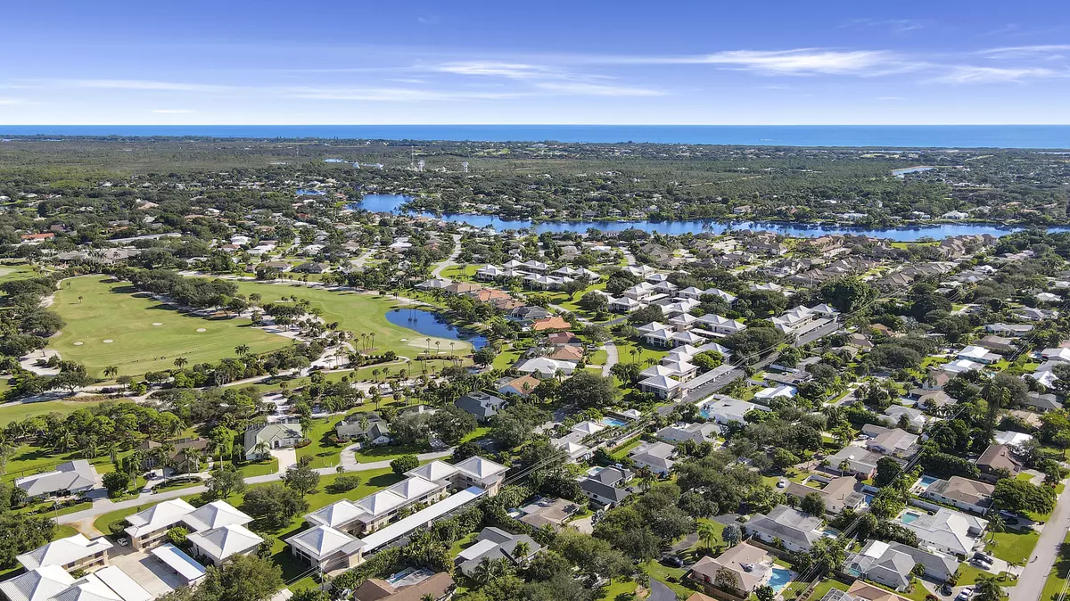 Tequesta, FL 33469,358 Country Club DR