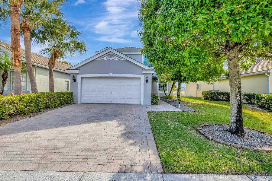 110 Hamilton TER, Royal Palm Beach, FL 33414
