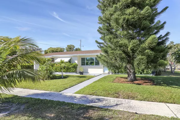 Riviera Beach, FL 33404,230 W 19th ST