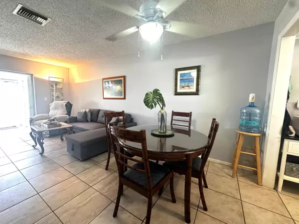 West Palm Beach, FL 33415,2779 E Emory DR A