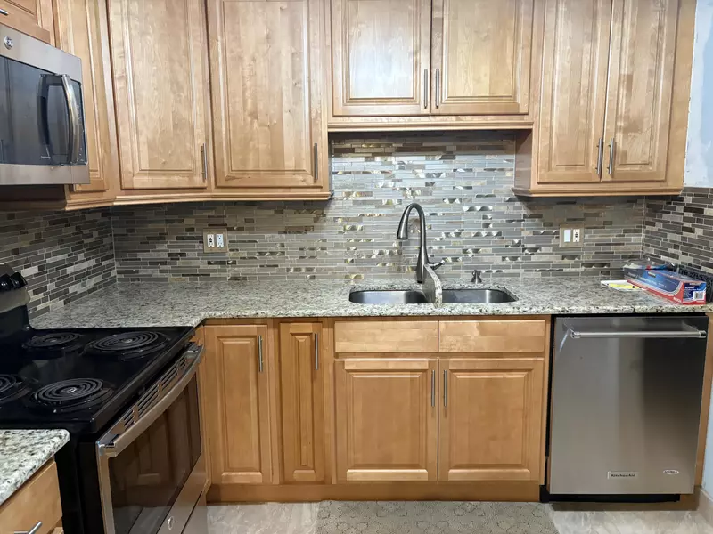 161 Plymouth V, West Palm Beach, FL 33417
