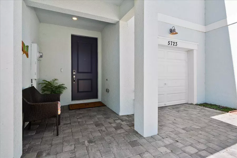 5723 SE Edgewater CIR, Stuart, FL 34997