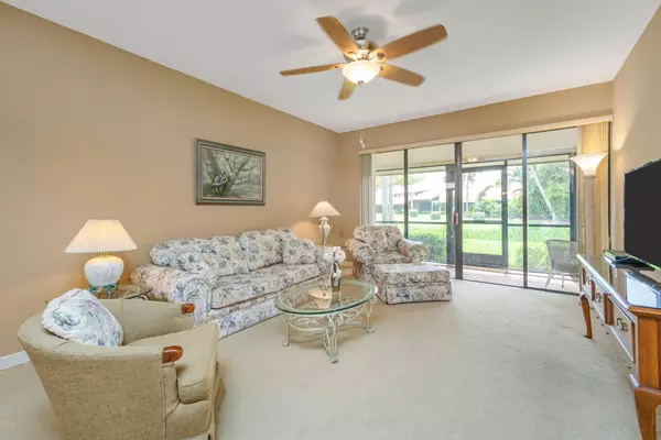 Palm Beach Gardens, FL 33418,135 Old Meadow WAY