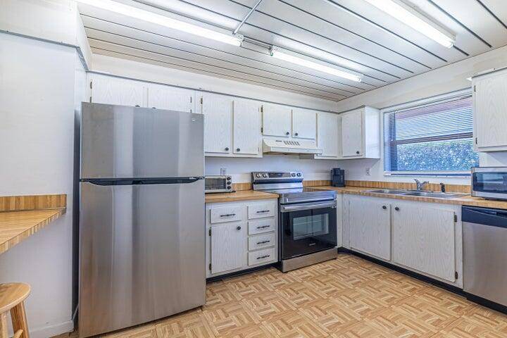 Boynton Beach, FL 33426,1941 W Woolbright RD C102