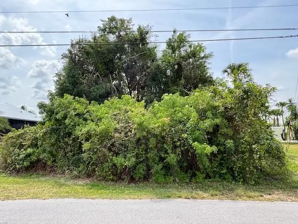 1430 SW Bartell AVE, Port Saint Lucie, FL 34953