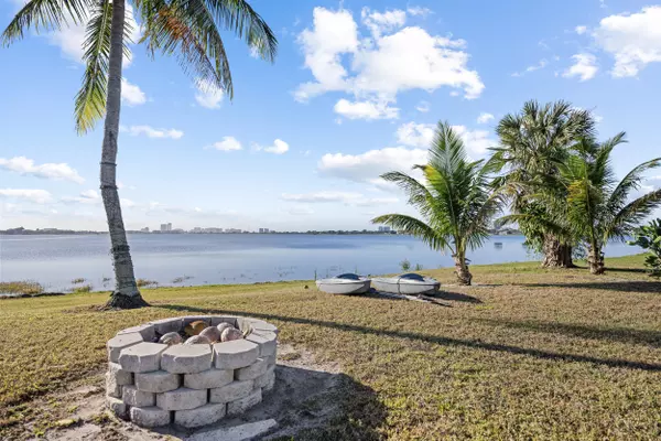 West Palm Beach, FL 33407,3812 N Shore DR