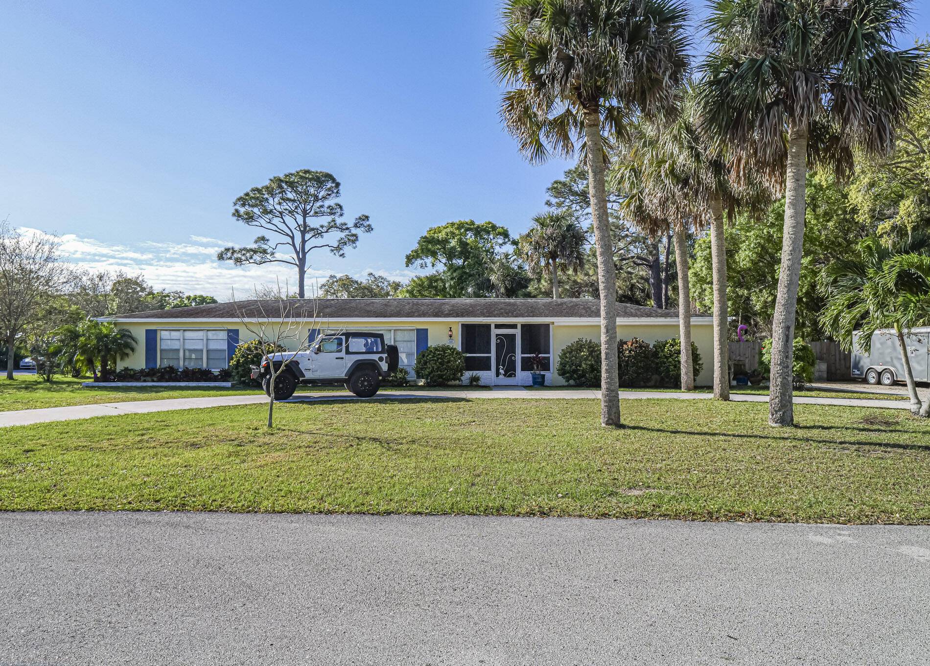 2845 Tropical AVE, Vero Beach, FL 32960