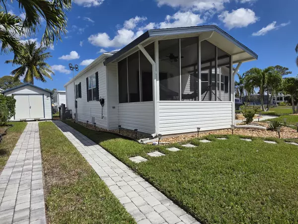 Lantana, FL 33462,6469 Cypress LN