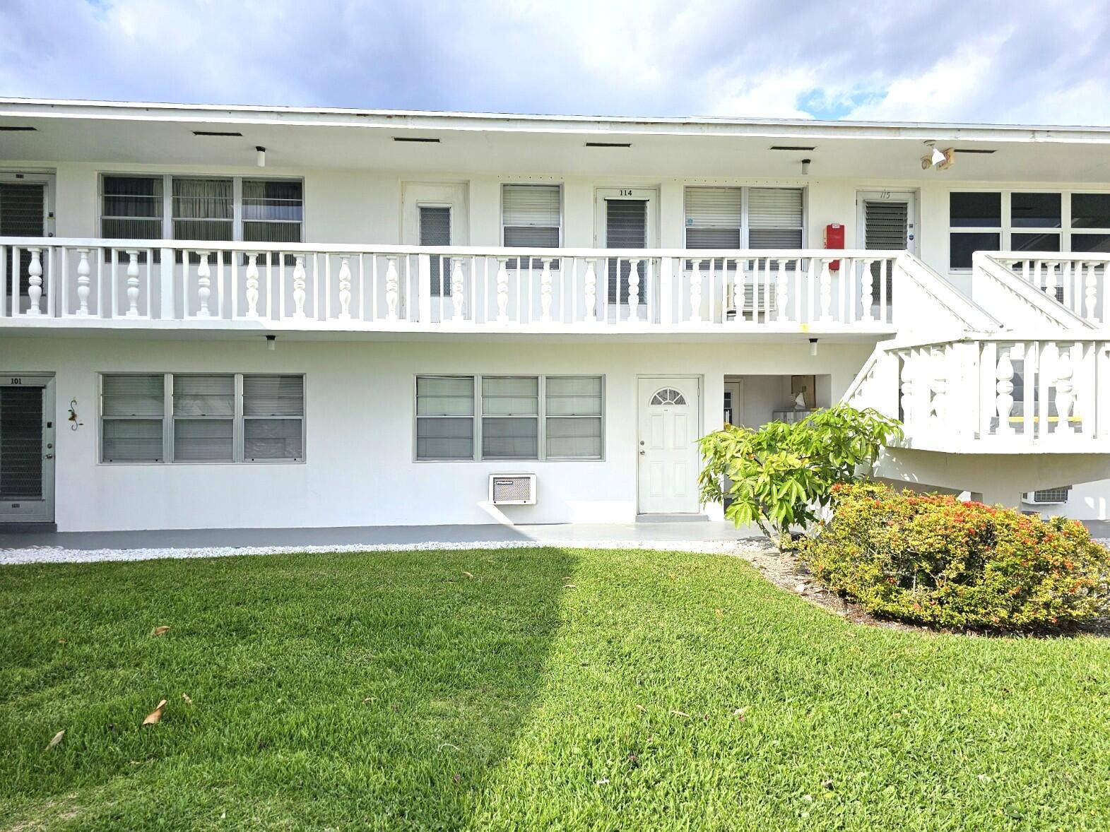 102 E Easthampton, West Palm Beach, FL 33417