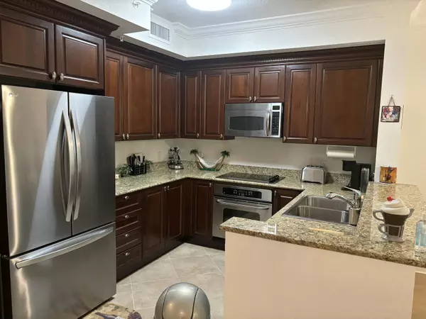 Boynton Beach, FL 33426,4306 Renaissance WAY 306