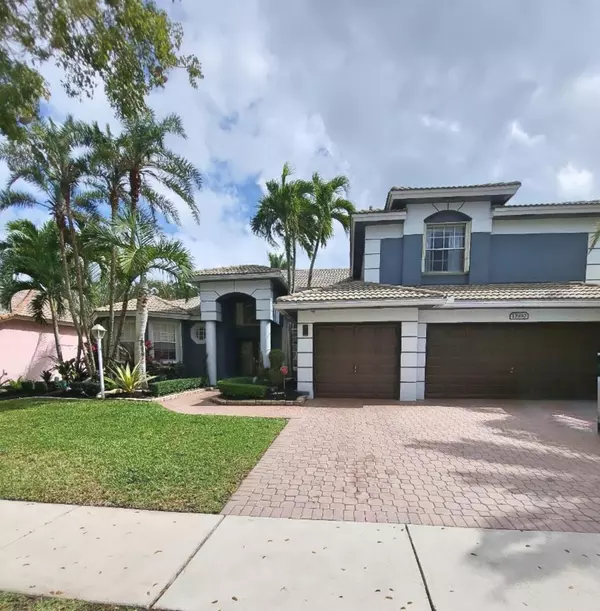 13930 NW 18th ST, Pembroke Pines, FL 33028