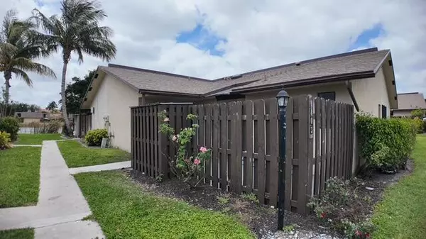 Palm Springs, FL 33461,1403 Waterview CIR
