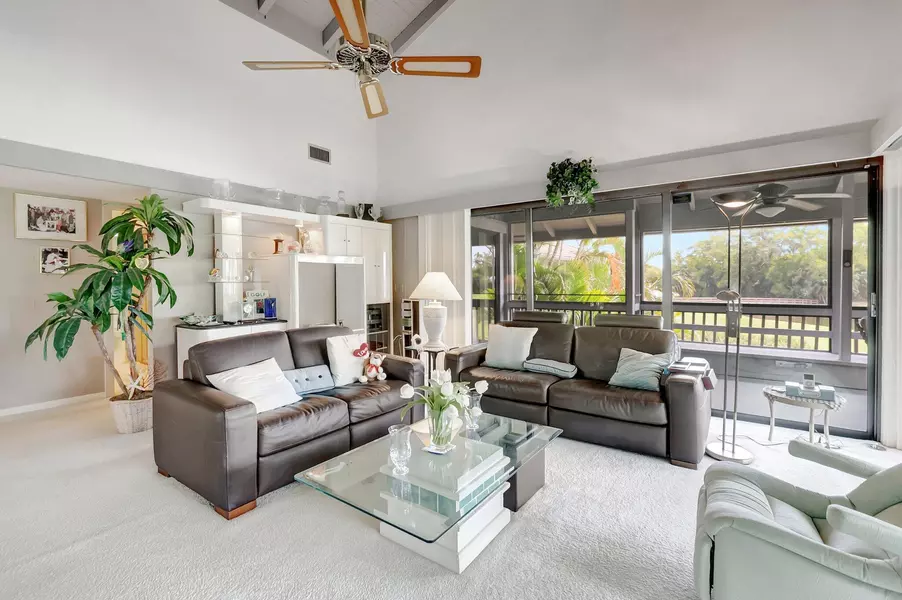 6999 Rain Forest DR, Boca Raton, FL 33434