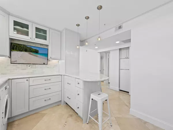 Highland Beach, FL 33487,3224 S Ocean BLVD 516-B