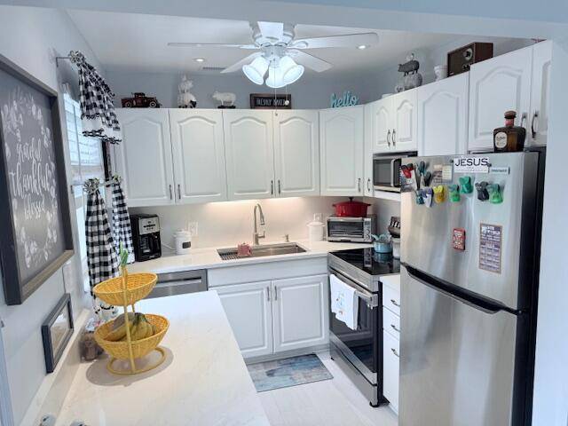 Deerfield Beach, FL 33442,64 Oakridge E