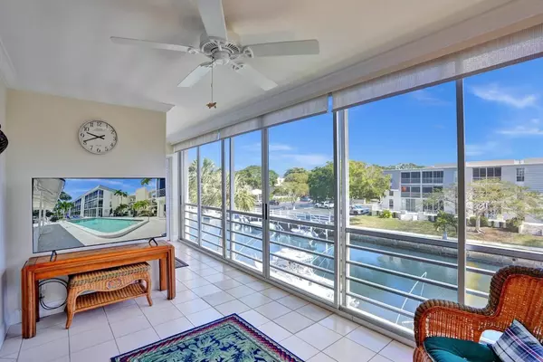 Boca Raton, FL 33487,5900 NE 7th AVE 306s