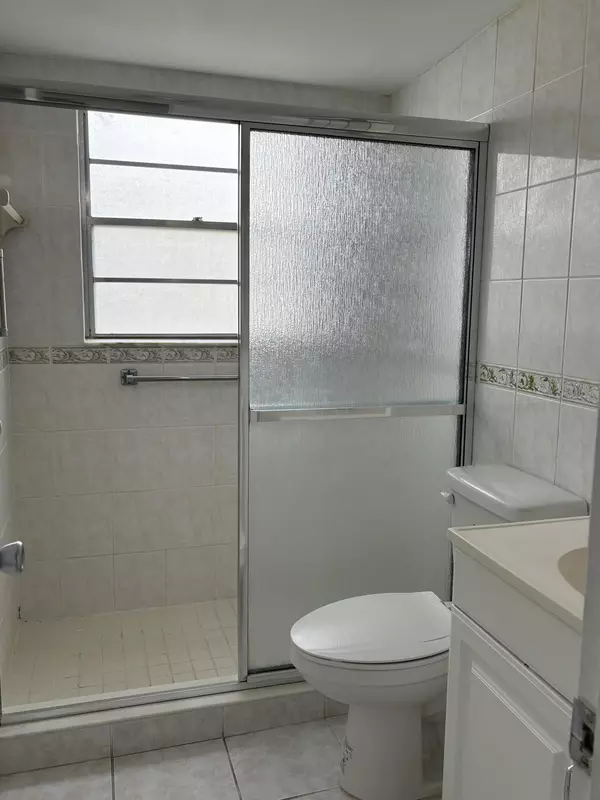 West Palm Beach, FL 33417,157 Andover G