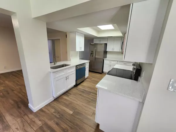 Royal Palm Beach, FL 33411,114 Galiano ST