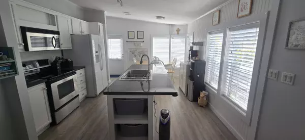 Stuart, FL 34997,5005 SE Chris AVE