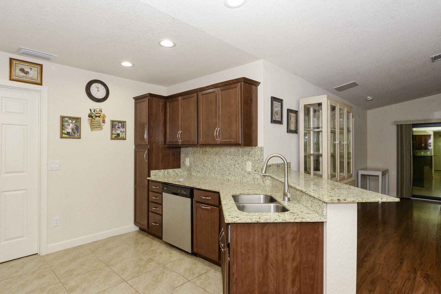 Fort Pierce, FL 34950,6763 Mar Pacifico