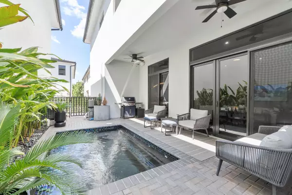 Doral, FL 33166,4353 NW 80 CT