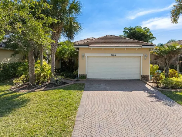 9686 SW Glenbrook DR, Port Saint Lucie, FL 34987