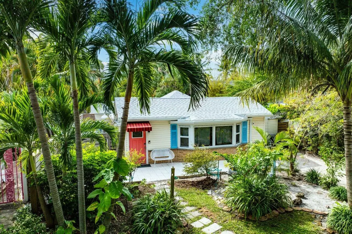 Lake Worth Beach, FL 33460,321 N Lakeside DR