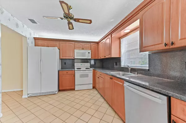Delray Beach, FL 33484,6472 Overland DR