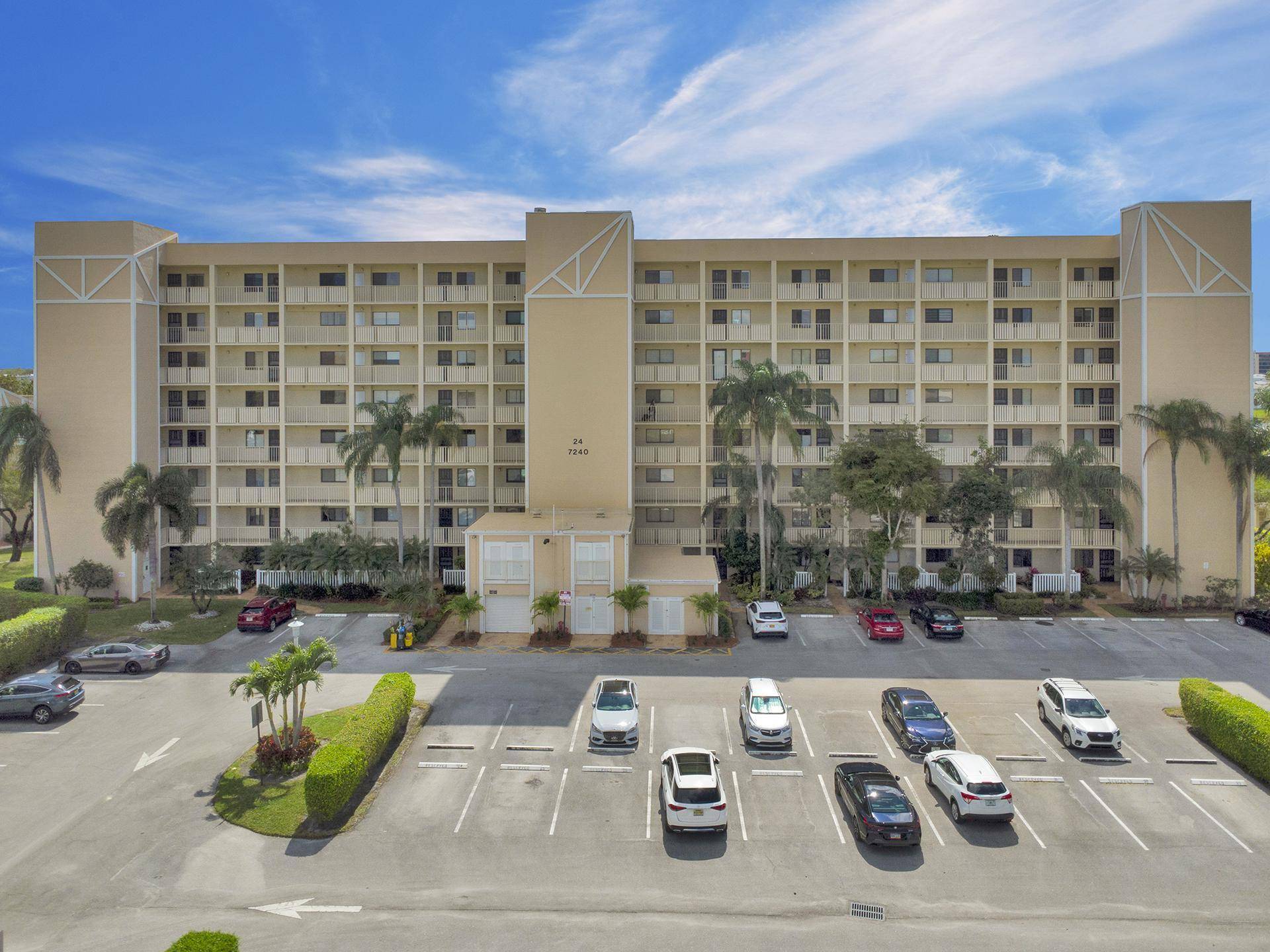 7240 Huntington LN 802, Delray Beach, FL 33446