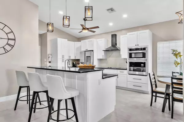 9989 Torino DR Lake Worth, FL 33467