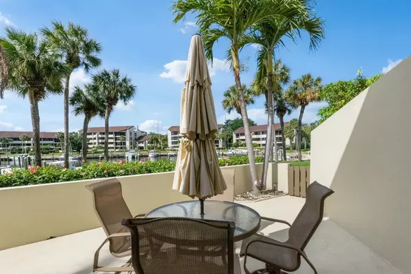 North Palm Beach, FL 33408,1141 E Marine WAY Hth