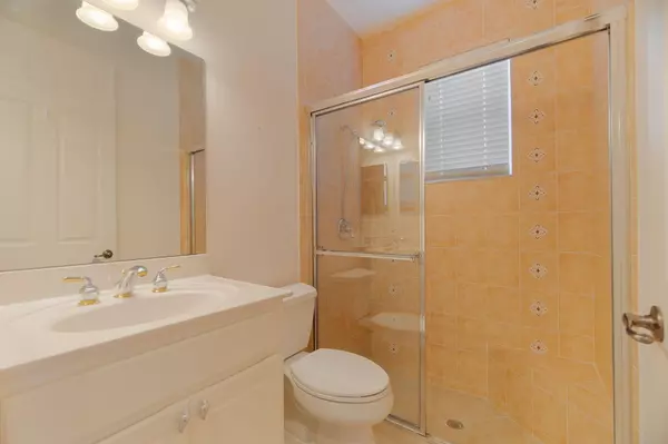 Boynton Beach, FL 33472,6838 Southport DR