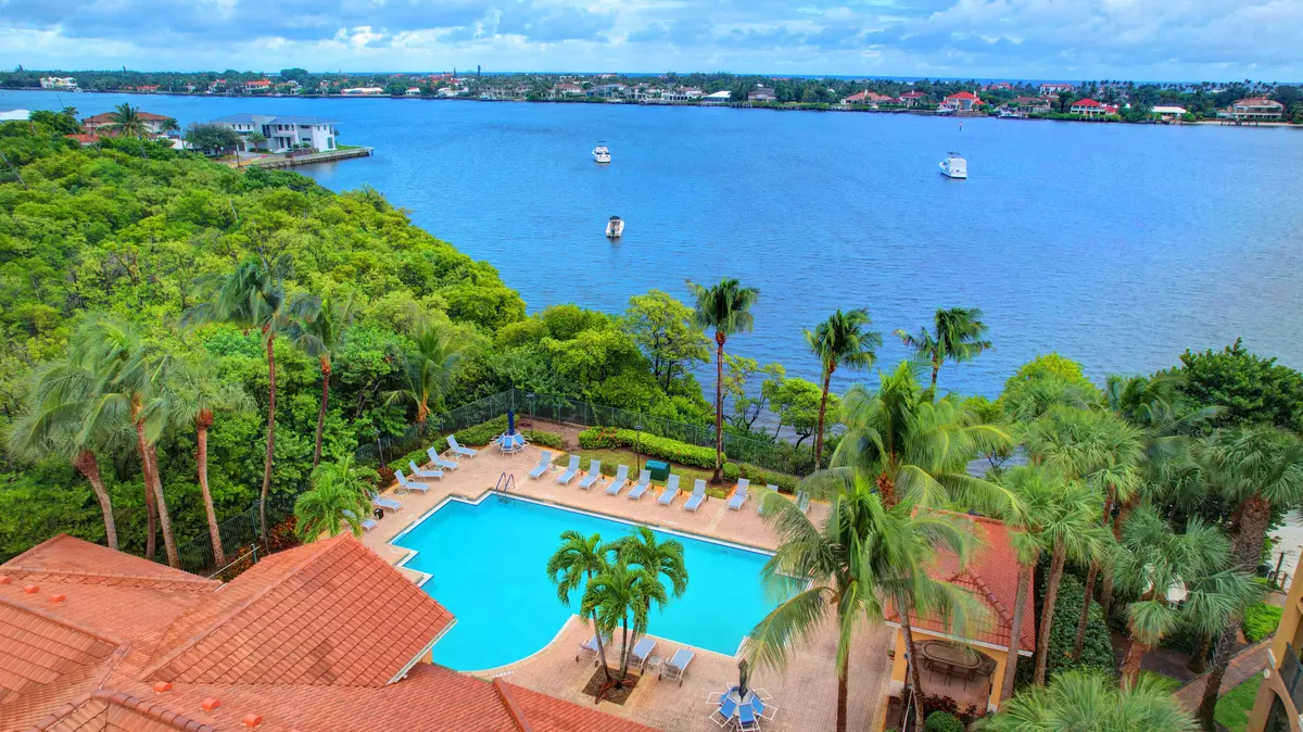 Hypoluxo, FL 33462,500 Scotia DR 305