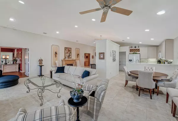 Boynton Beach, FL 33472,8095 Duomo CIR