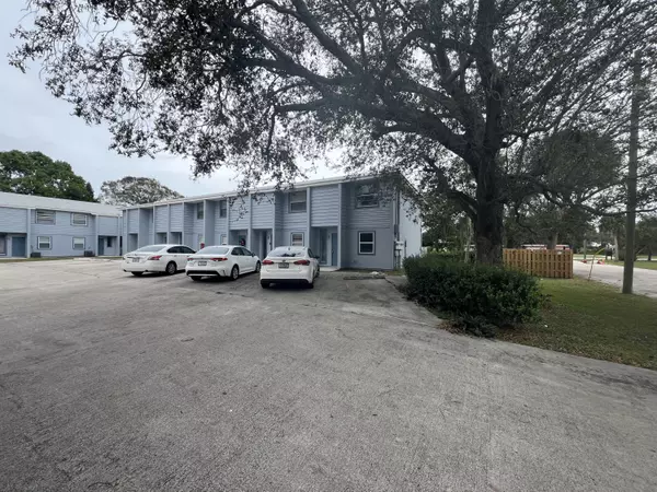 Fort Pierce, FL 34950,622 S 11th S ST #8