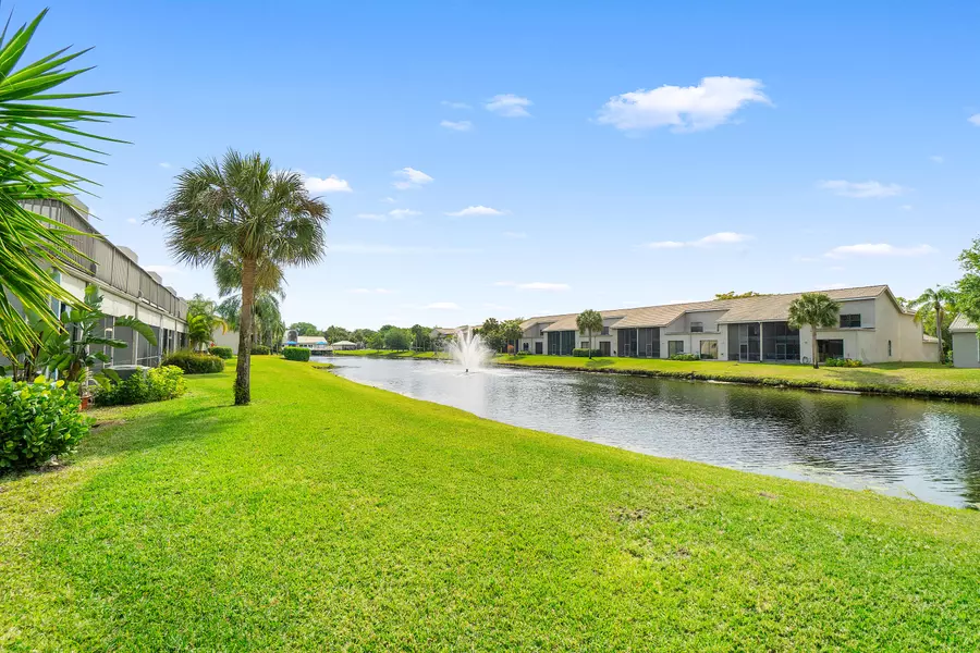 5285 E Monterey CIR, Delray Beach, FL 33484