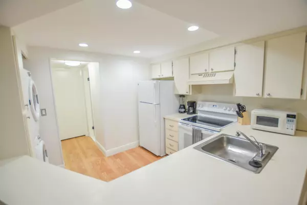 Jupiter, FL 33477,1605 S Us Hwy 1 A105